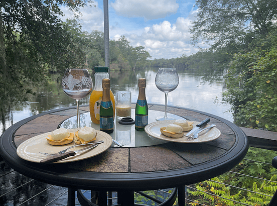 Brunch-river-view
